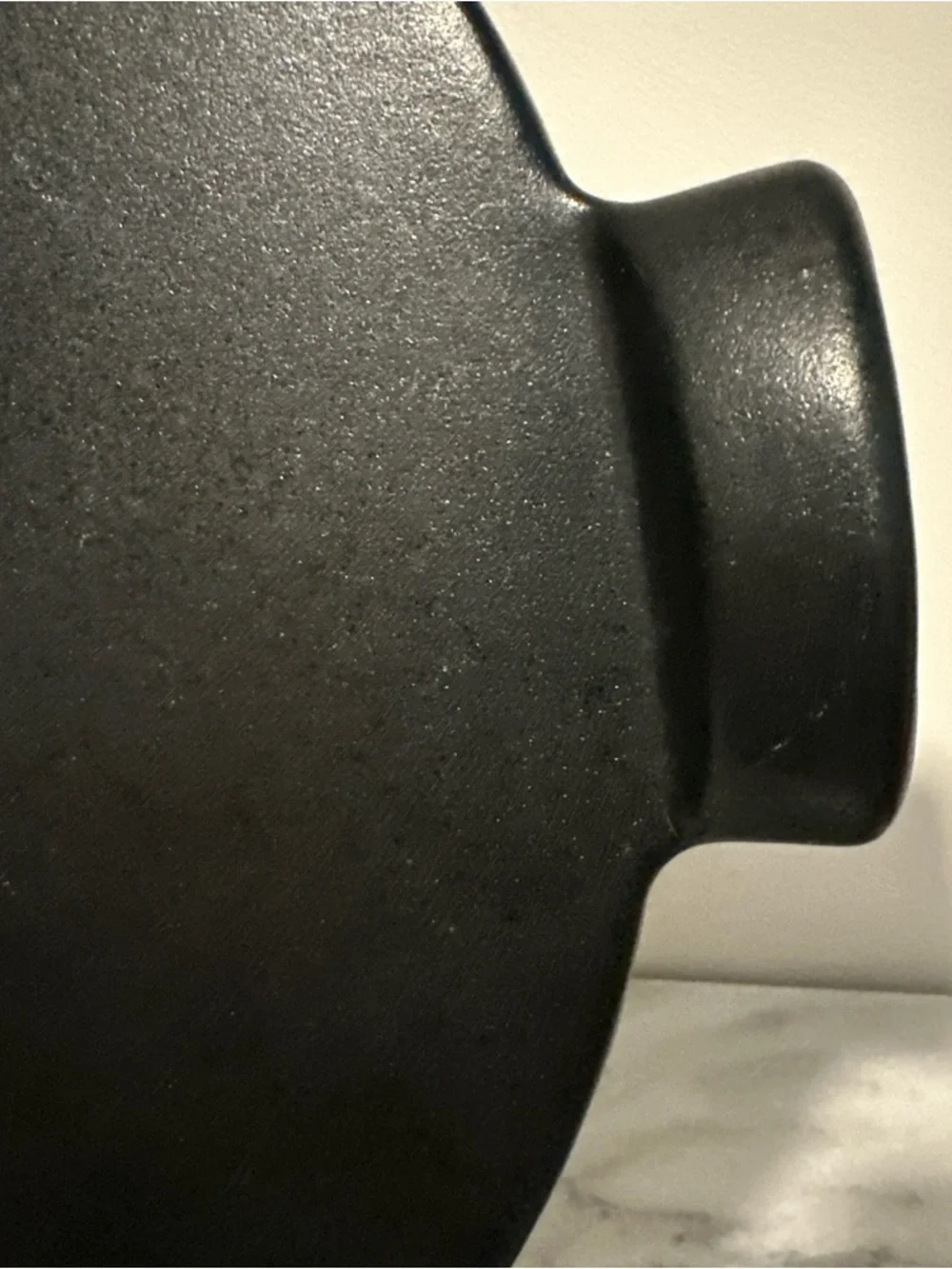 Emile Henry black pizza stone 14”D with handles flame ceramic made in France